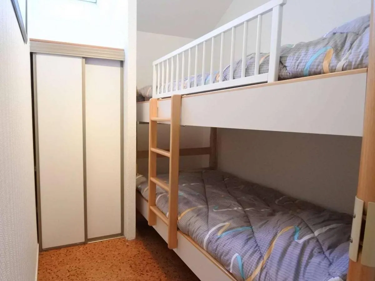 Appartement Duplex A Carnac - 33M², Terrasse, Parking - 100M Des Plages - 4 Pers. - Fr-1-477-56 0*,  France