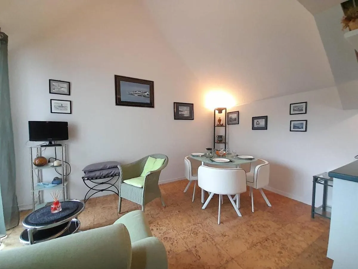 Apartment Appartement Duplex A Carnac - 33M², Terrasse, Parking - 100M Des Plages - 4 Pers. - Fr-1-477-56